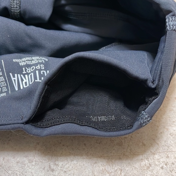 VICTORIA SPORT TOTAL KNOCKOUT SHORT GRAY LASER CUT CAPRI LENGTH LEGGINGS - Picture 9 of 11